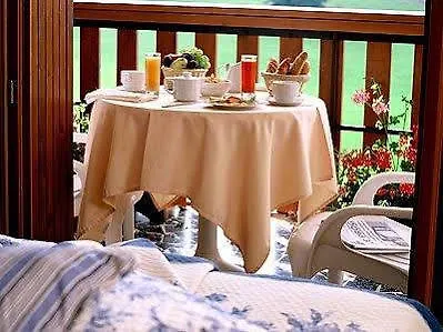 La Spatule, Logis Du Jura فندق